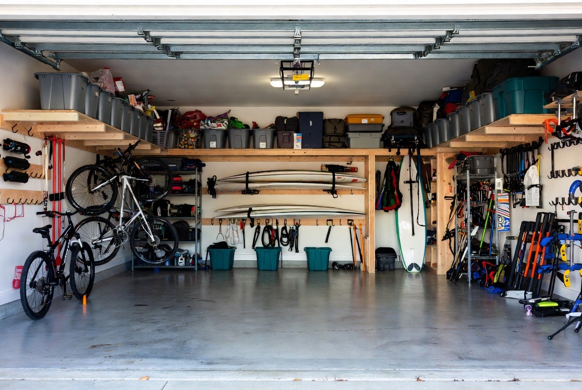 Garage wall storage system with tools